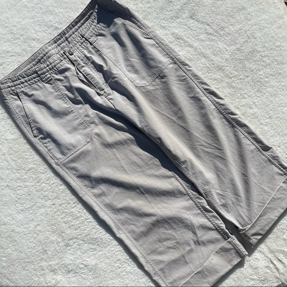 Patagonia Hiking Pants Button Roll Up Capri sz 12